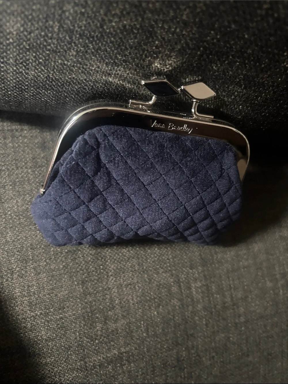 VERA BRADLEY ICONIC KISSLOCK COIN PURSE CLASSIC NAVY VELVET 2018 NWT BEADED NEW - Picture 8 of 13